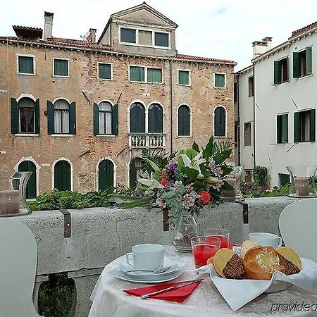 ソーニョ ディ ジュリエッタ エ ロメオ 3* ヴェネツィア